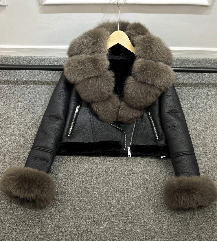 Женская куртка из искусственного меха ягненка