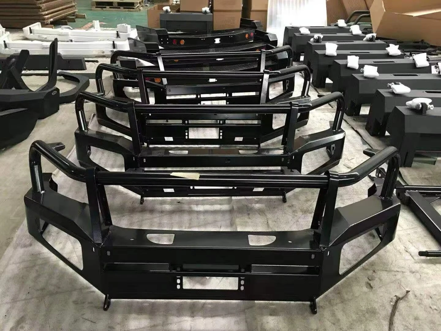 Фото Стальной передний бампер-кенгурятник для Toyota Hilux, 4Runner, Rav4, Prado, Land Cruiser, Ford Ranger, F150, Navara, NP300, Patrol №4