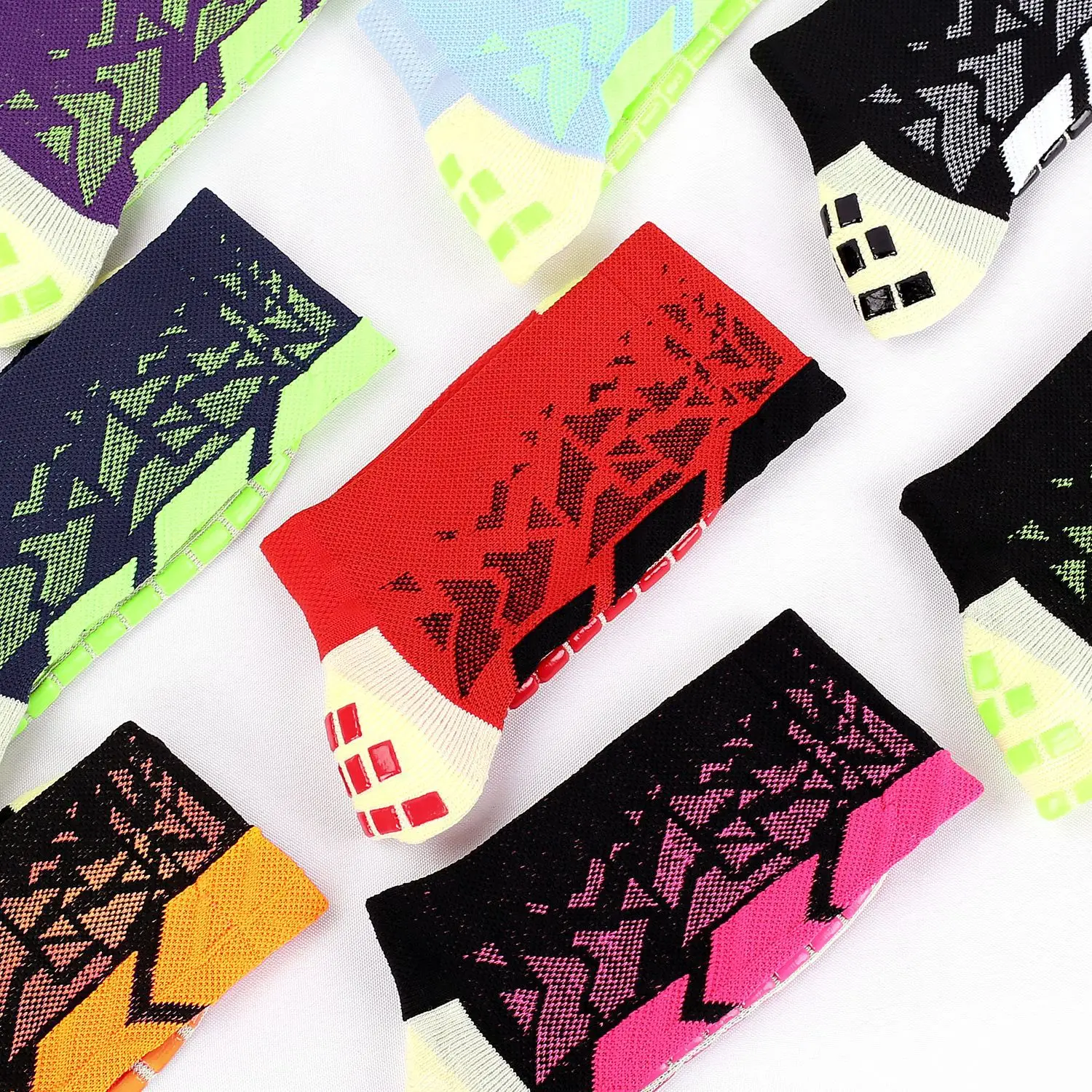 4 Pairs New Color Outdoor Men and Women Football Dispensing Socks Professional Athletic Non-slip Running Sports Socks for Men