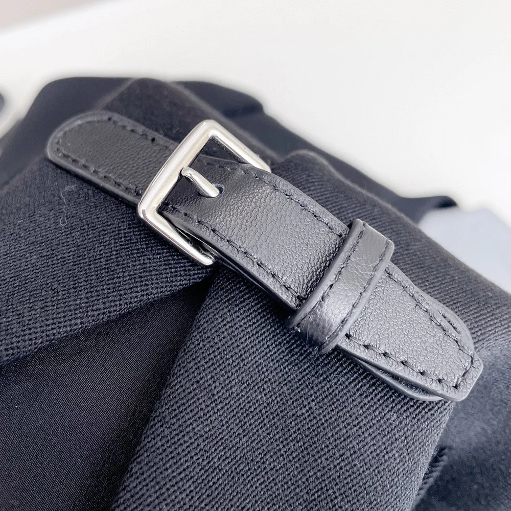 Рисунок 4 - Женский черный пиджак Ngvp # n