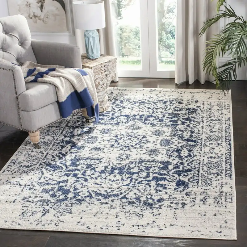 

Traditional Area Rug, Cream/Navy, 5'1" x 7'6"