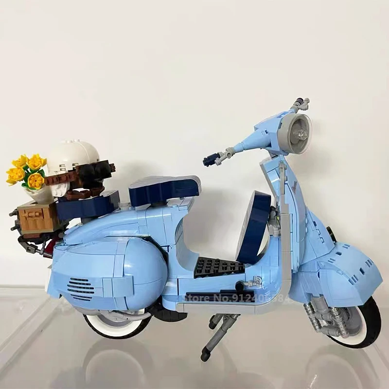 

Римские праздники Vespa 125 MOC 10298, знаменитый мотоцикл, сборный мотоцикл, строительные блоки, кирпичи, высокотехнологичная модель, игрушки для д...