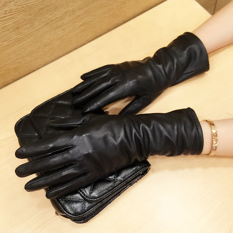 Autumn and winter elegant slim popular touch screen driving warm high-grade women's short leather gloves sheepskin