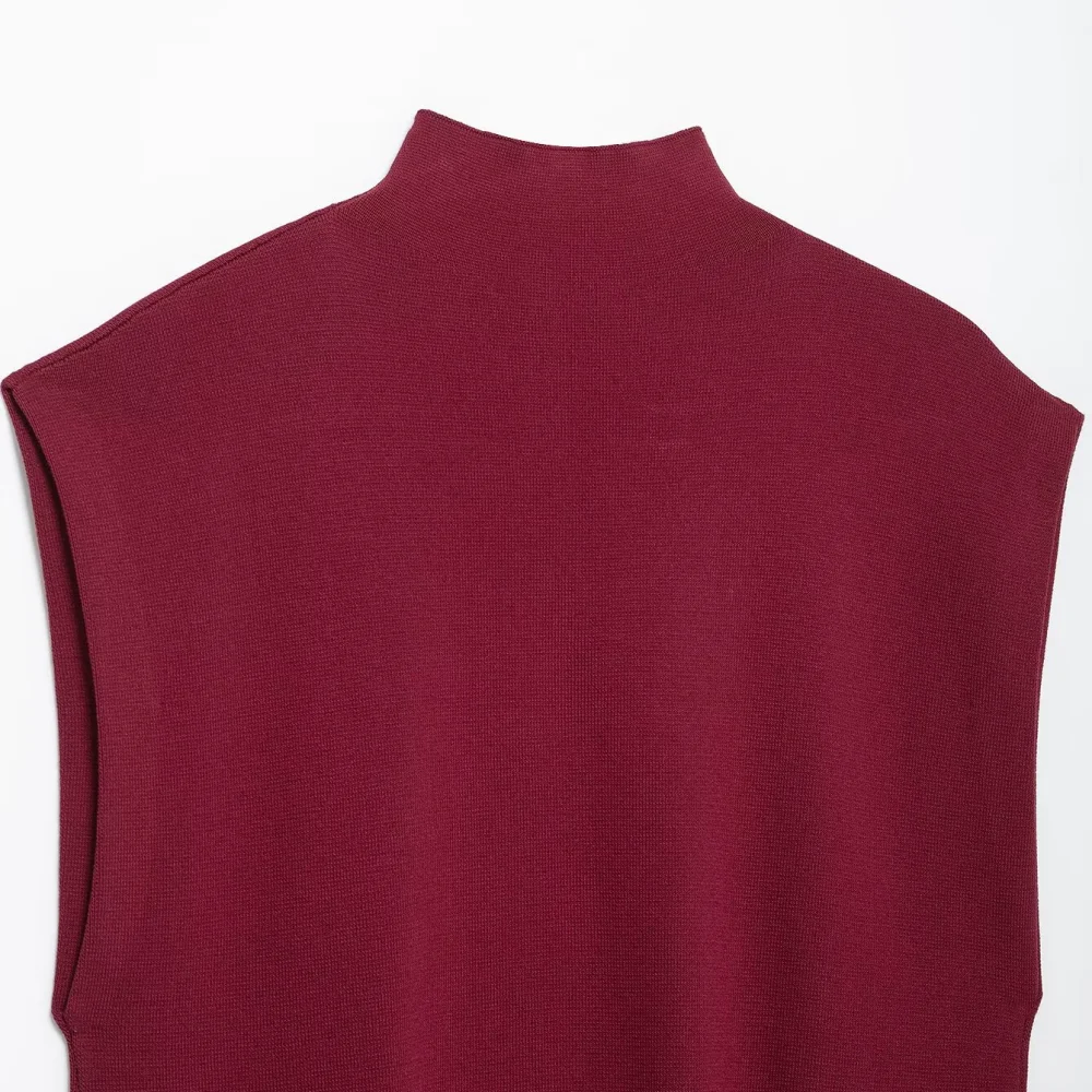 BM&ampMD&ampZA Женский вязаный топ без рукавов с воротником-стойкой и расклешенной