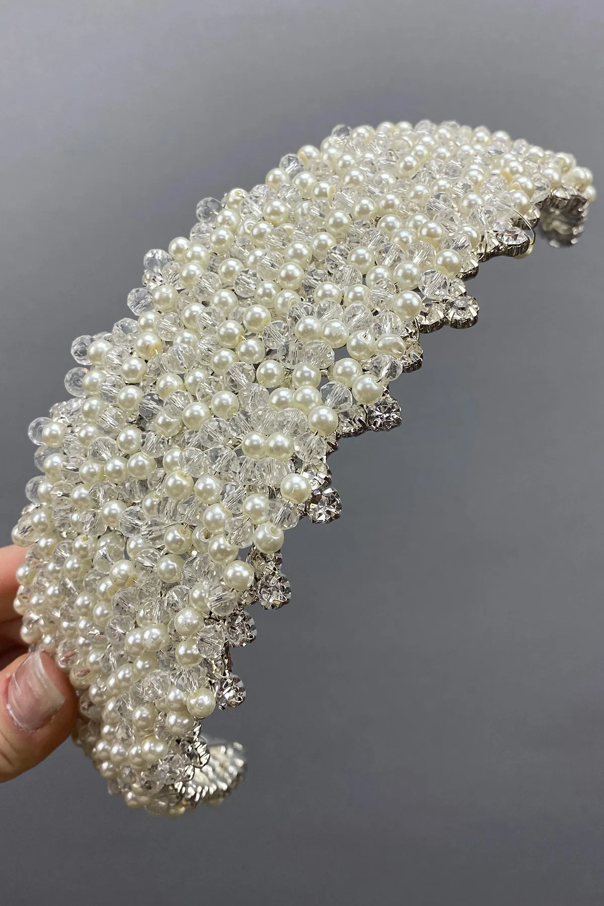 Повязка для волос с жемчугом и камнями свадебный аксессуар |