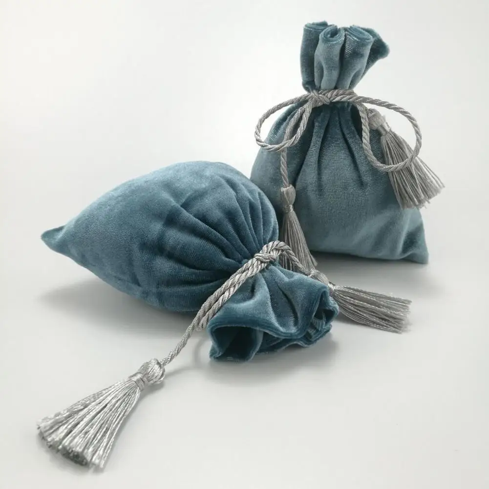 

5Pcs 14cm x 12cm Jewelry Velvet Bags With Ribbon Flannel Pouches Wedding Candy Gift Packing Christmas Decoration