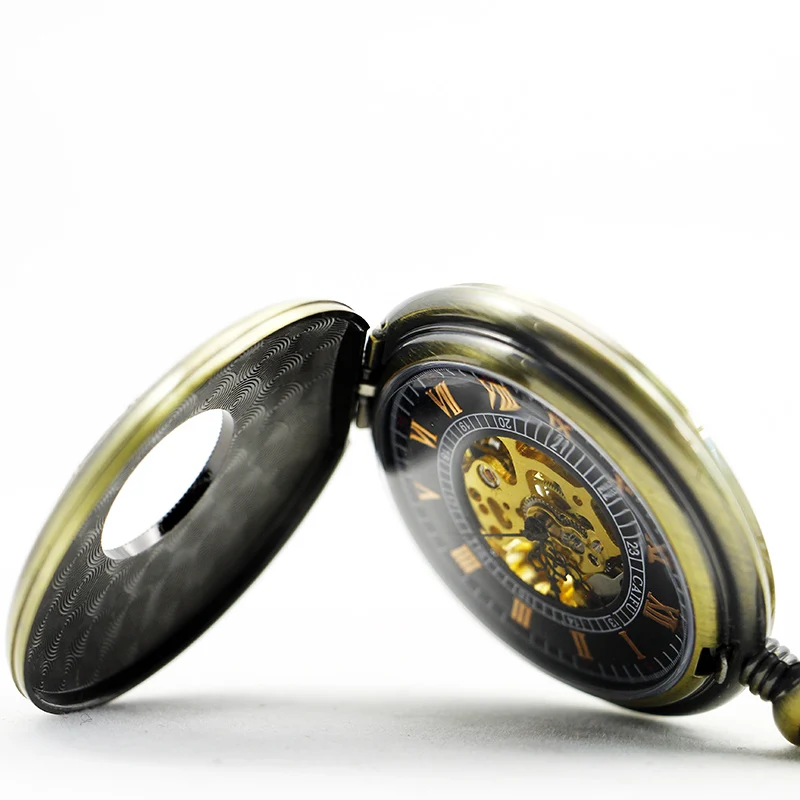 Flip Mechanical Engraved Pocket Watch Roman Numeral Display Vintage Strap Chain Pendant Men's Ladies Popular Gifts