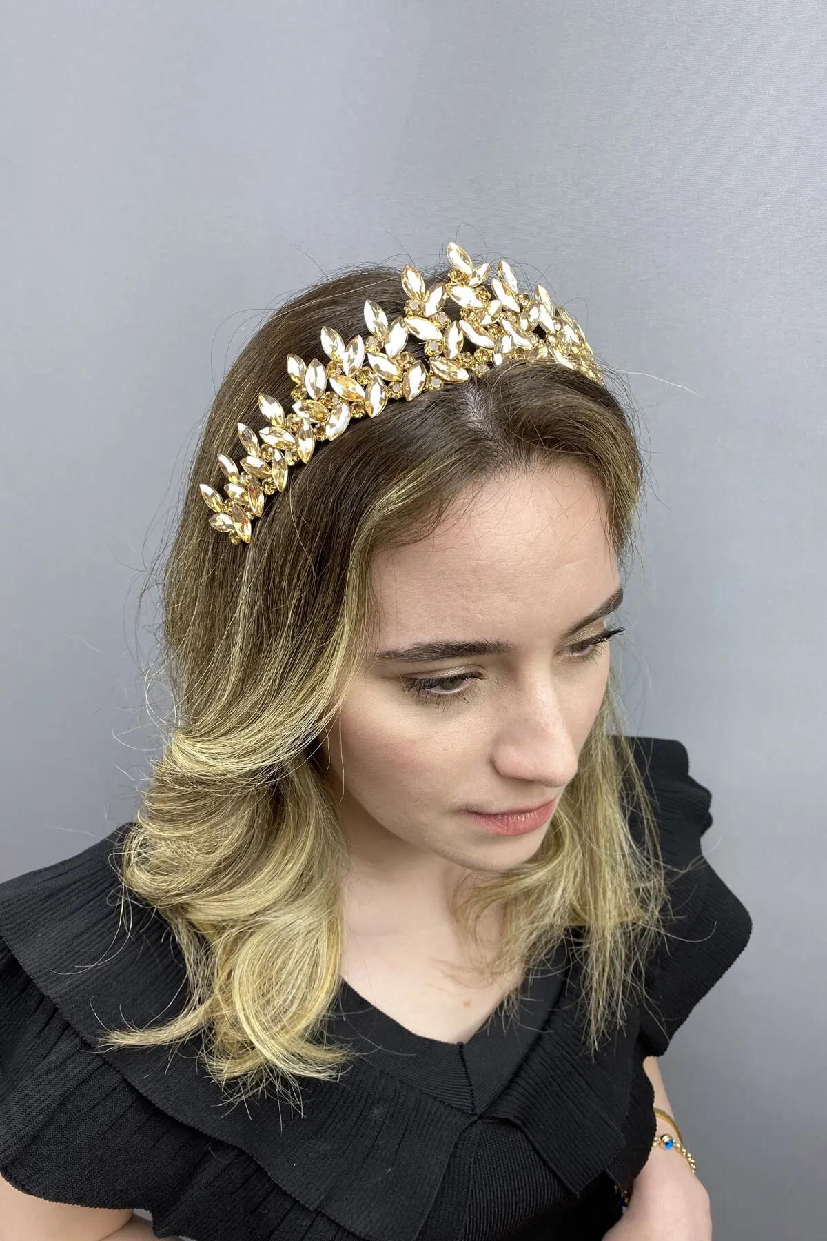 

Gold Subra Model Bridal Henna Crown
