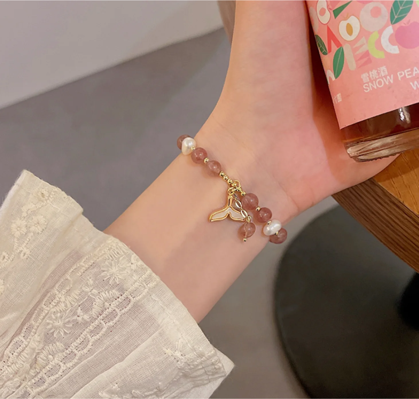 

Fishtail pendant alloy strawberry beads pearl bracelet Adjustable Bracelets for women fashion jewelry (5pcs of free shipping)