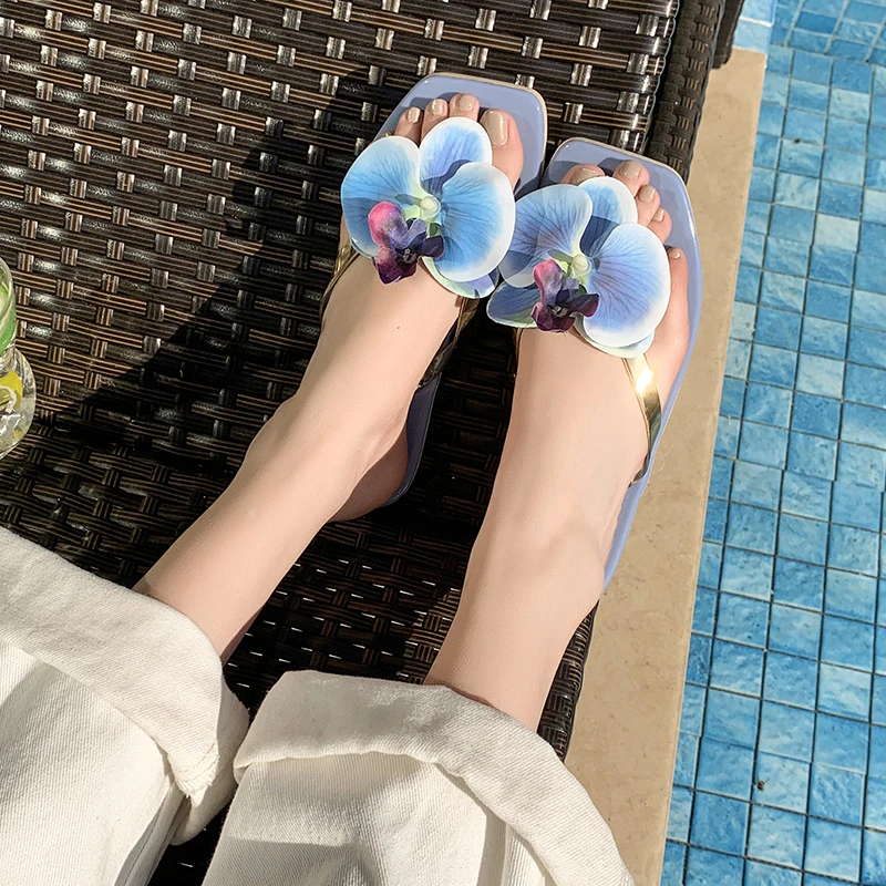 Модные тапочки больших размеров с бабочкой и орхидеей новинка лета 2024 модная