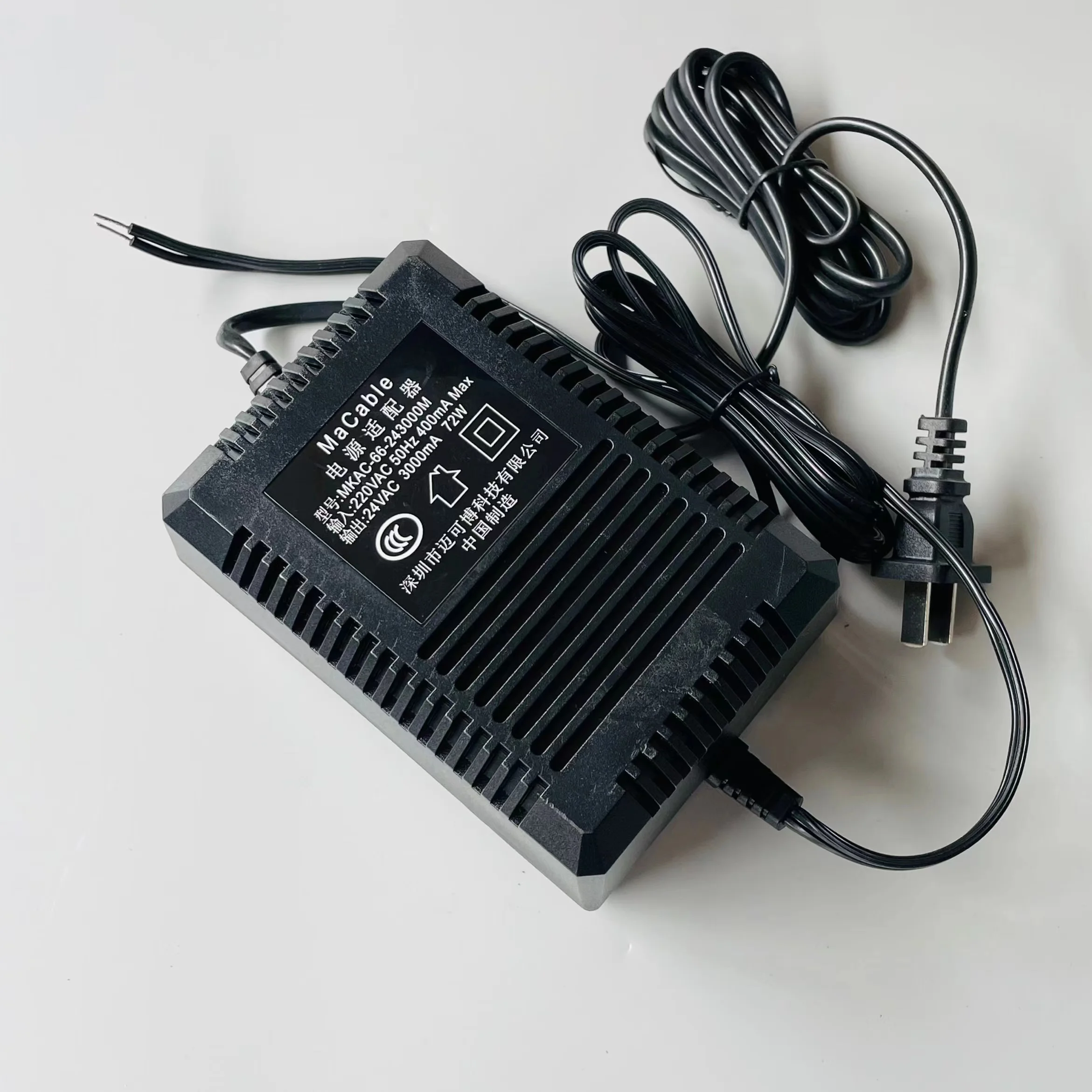 

Источник питания 24V 3A для фотоаппаратов HIKVISION с углом обзора 360 градусов