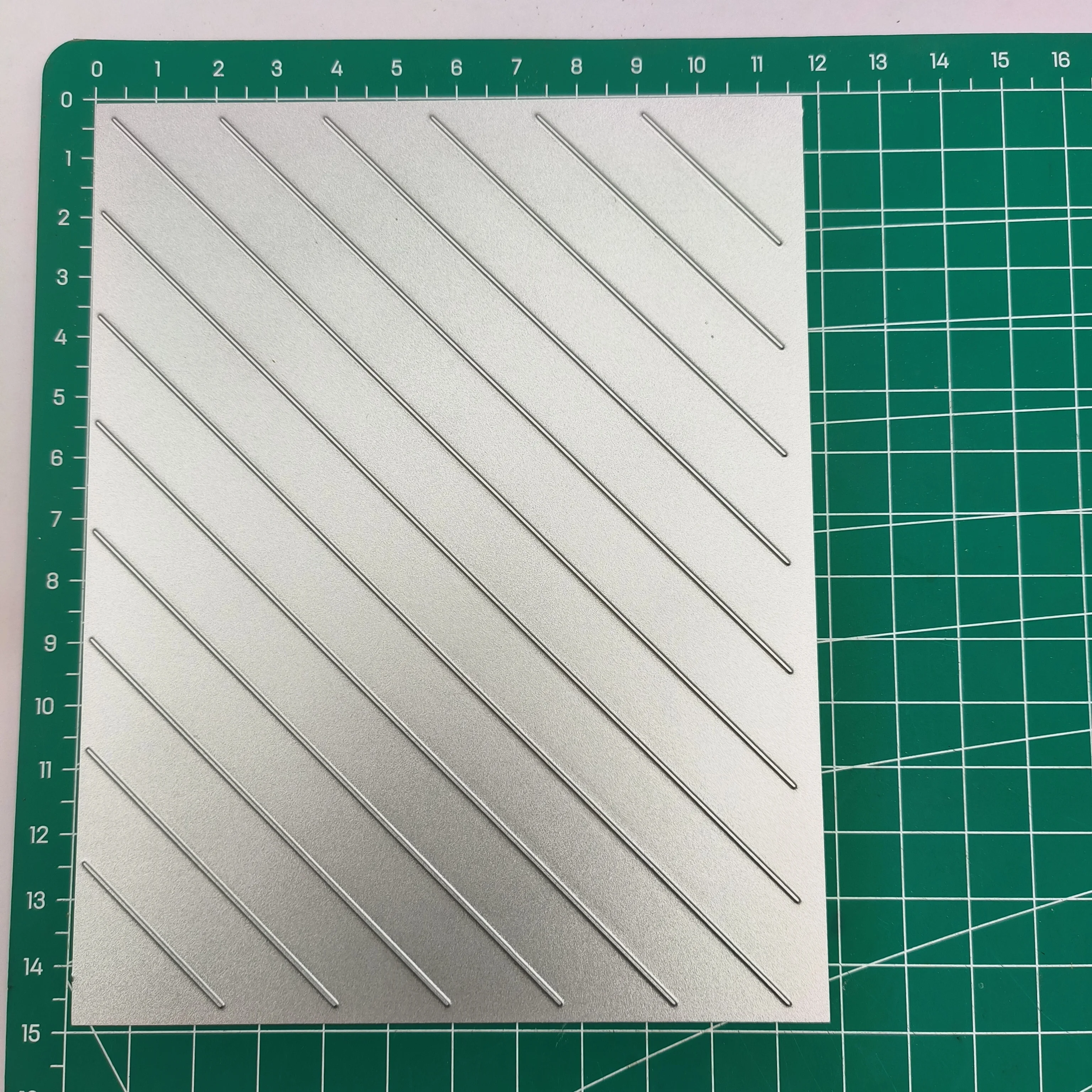 Горячая фольга с множеством диагональных линий, декоративный трафарет с тиснением, шаблон «сделай сам», поздравительная открытка, товары ручной работы