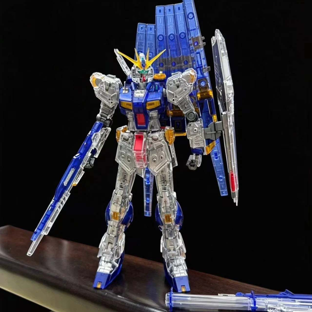 Фото CHANGLONG RG 1/144 5502 Цветная прозрачная сборная модель Rx-93V, аниме-фигурка робота, пластиковая модель, подарочные игрушки №3