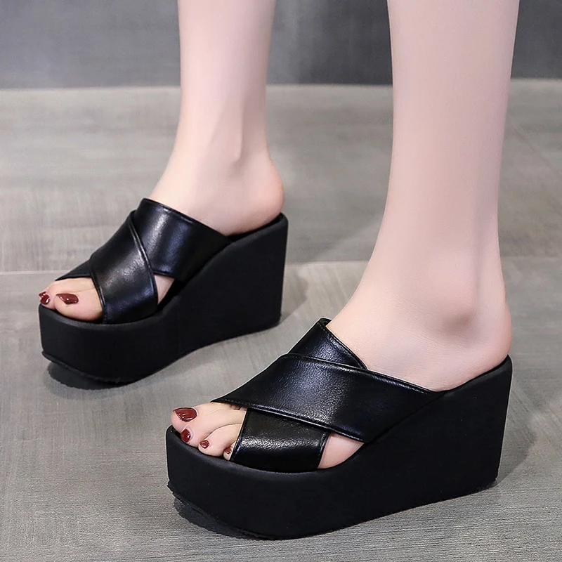 

Сандалии Lucyever женские на массивной платформе, удобные тапочки на танкетке, Нескользящие, с вырезами, на толстой подошве, лето 2022