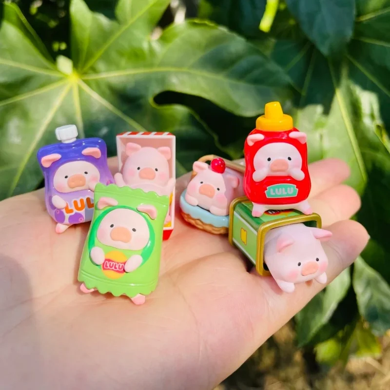 Фото Новая оригинальная серия Lulu The Piggy для пикника, слепая сумка, кавайные настольные украшения, подарки для девочек, модные игрушки, милые коллекционные предметы №4