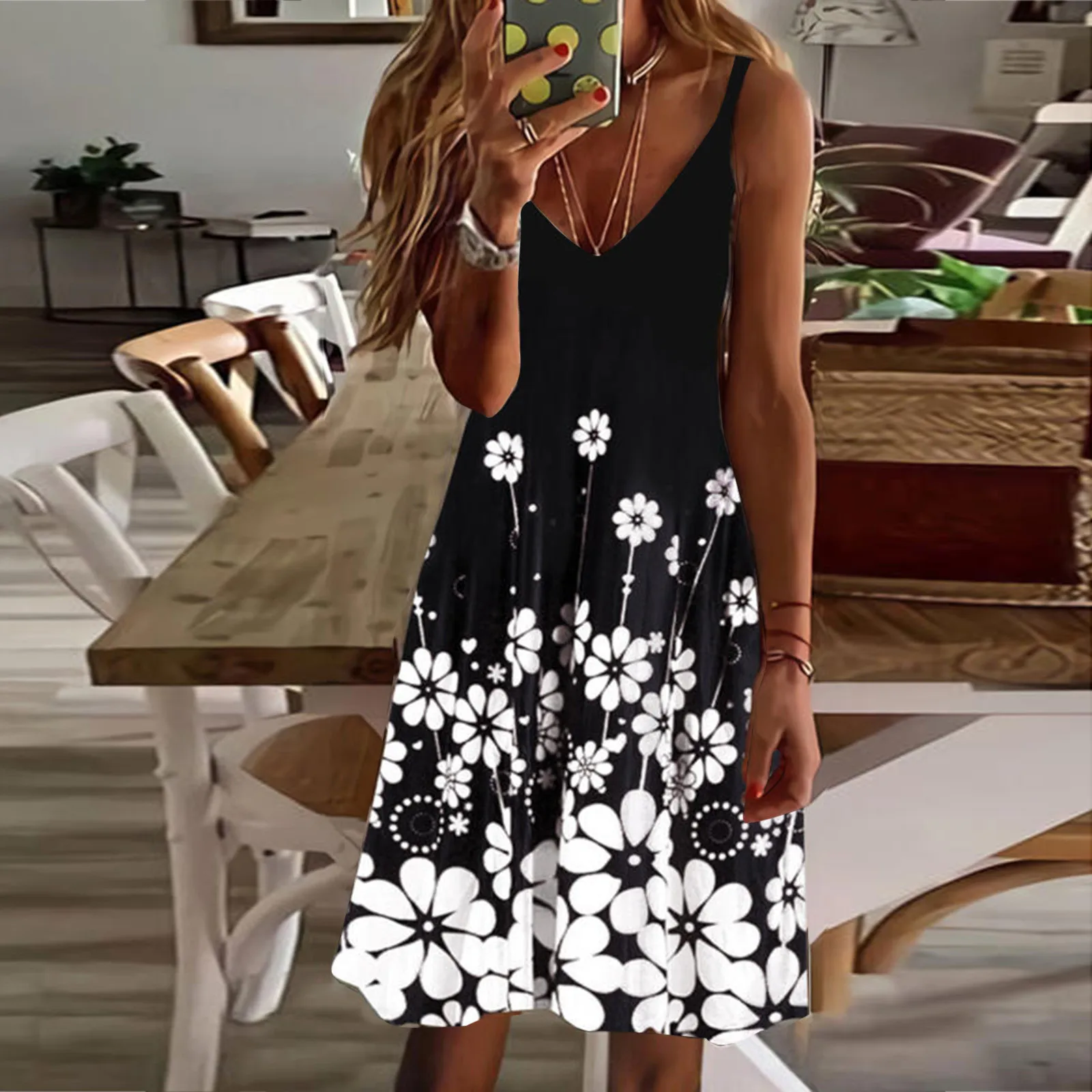 

Платье-мини Женское летнее с цветочным принтом, V-образным вырезом и без рукавов