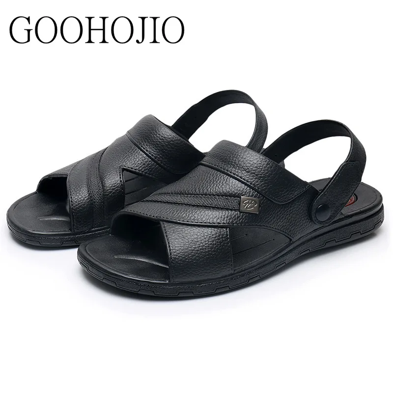 

New Summer Designer Fashion Men Casual Slippers Outside Men Slippers Light Soft-soled Male Beach Sandals Non-slip Slip-On