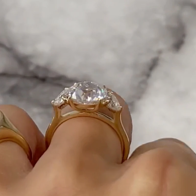 JOVOVASMILE  Moissanite Diamond Wedding Rings 3 Carat Center 9mm Old Euro Center 14k Yellow Gold Two Trillion Women Jewelry Gift