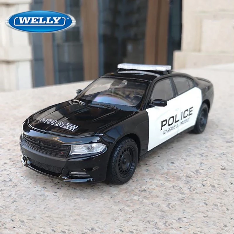 

WELLY 1:24 2016 Dodge Charger Pursuit Alloy Car Model Diecasts Toy Metal Police Sports Car Model High Simulation Childrens Gifts