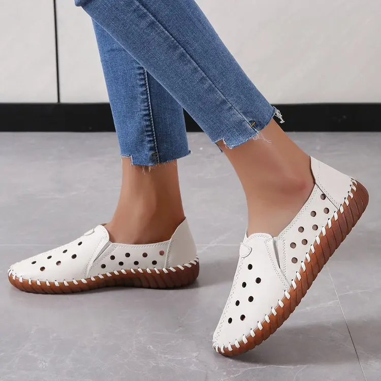 

2022 White Black Hollowed Moccasins for Women Genuine Leather Flats Breathable Loafers Shoes Women's Soft Casual Flat Shoes