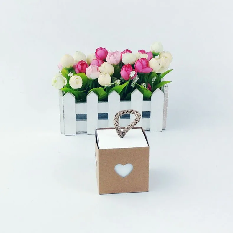 

25pcs Classic Design Kraft Paper Candy Box Square Gift Bags Heart Shaped with String Candy Packaging for Birthday Wedding Party