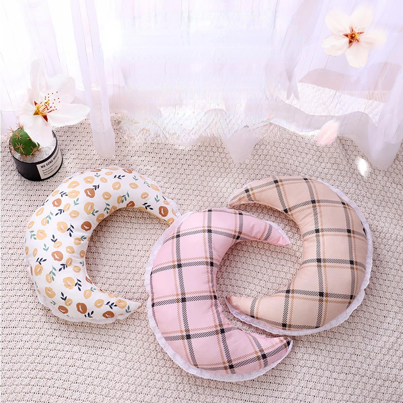 

Moon Modeling Fashion Pet Pillow Cat and Dog Sleeping Pillows Special Pillows Teddy Bear Pomeranian Dogs Supplies Dog Mat Puppy