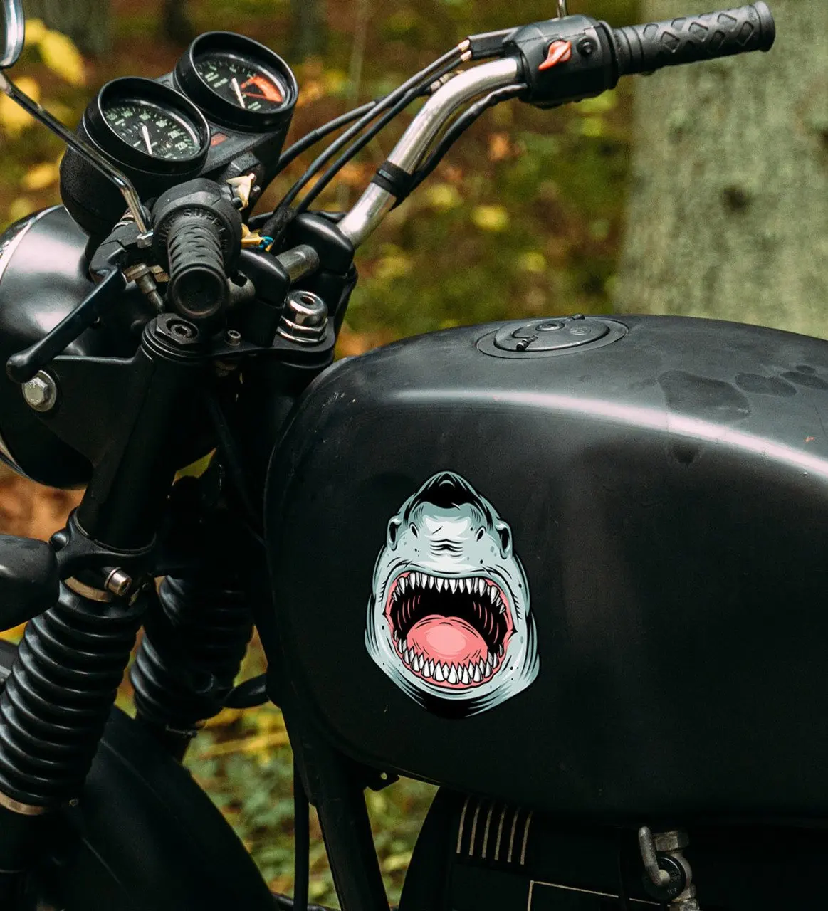 

BK Gift Shark Design Motor Sticker-1