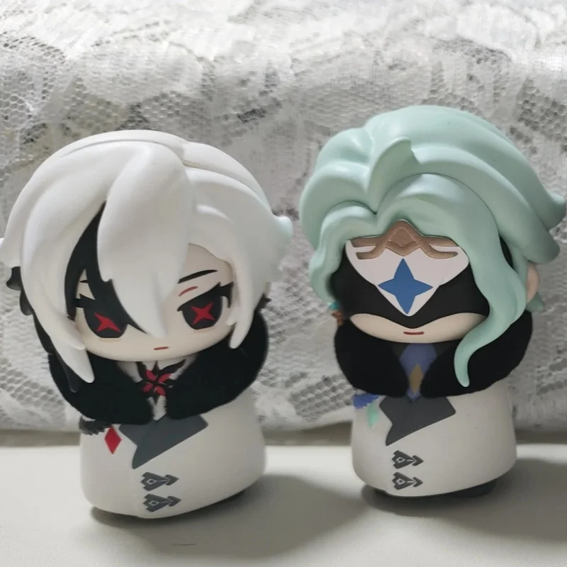Фото В наличии: Фигурка-сюрприз Mihoyo Genshin Impact Fatui Executive Series Q Version (серия Blind Box), модная коллекционная игрушка-украшение №1