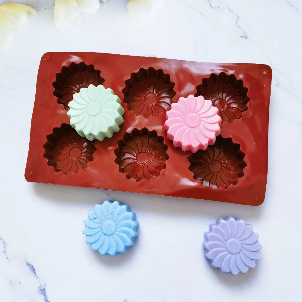 

6 Holes Flower Shaped Silicone Mold. Sunflower Flower Form Fondant Molds Handmade Soap Baking Crafts Cake Mould Decoration Tools