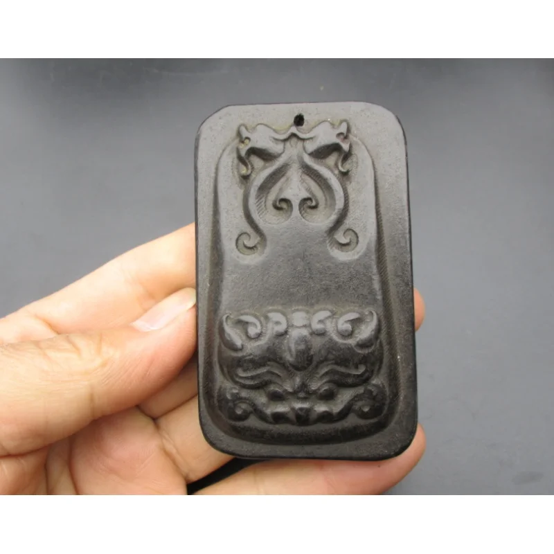 

Chinese Jade、Hongshan Culture、Meteorite，Roye Beast Head，Amulet pendant ， c147