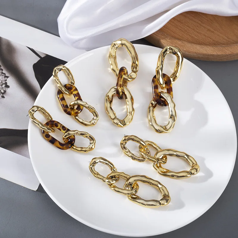 

2023 Retro Style Leopard Print Acrylic Earrings for Women Geometry Stitching Fashion Ear Piercing Jewelry