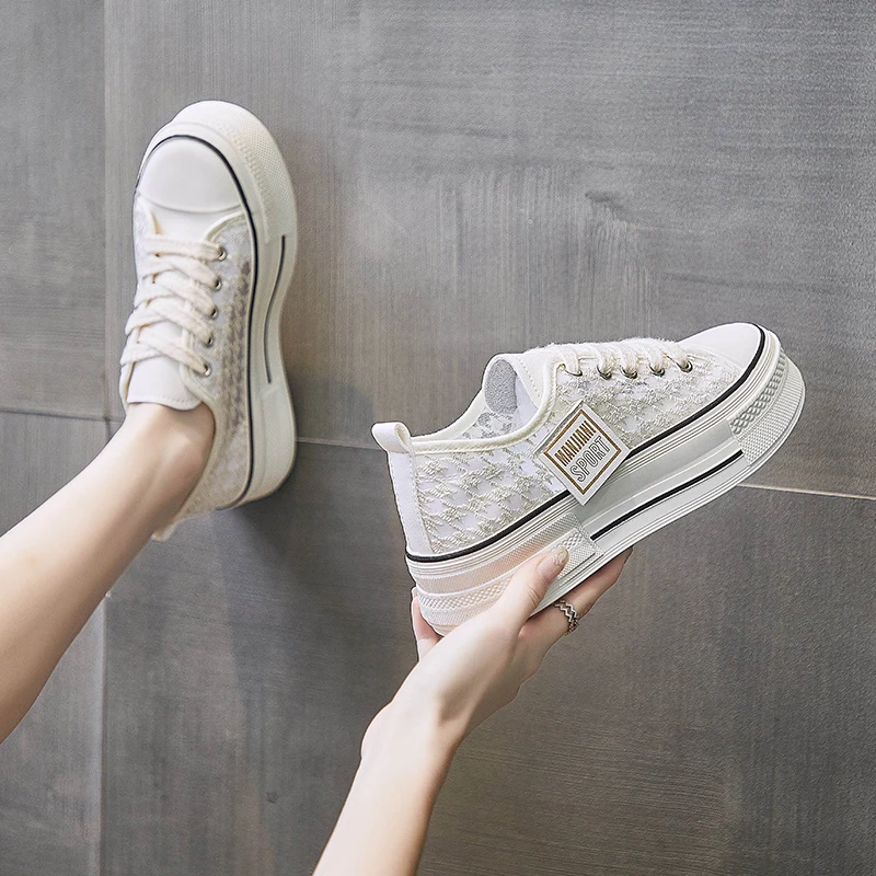 2023 Girls' Canvas Comfortable Board Shoes Women's Casual Sports Shoes Fashion Student Shoes Female Height Increase