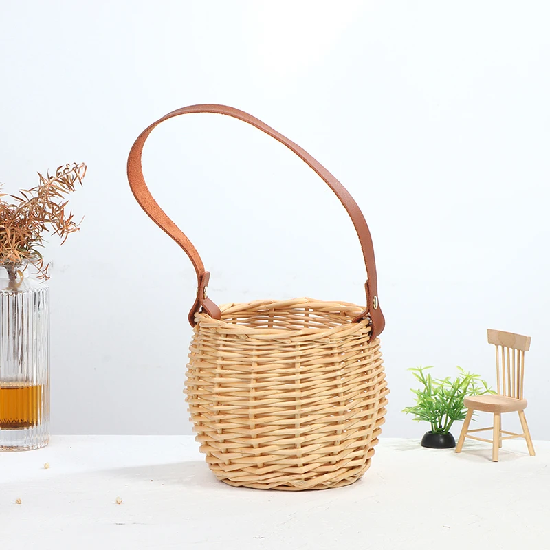 

Woven Storage Basket Plant Wicker Hanging Baskets Garden Flower Vase Potted Plant Pot With Leather Handle Storage Baskets