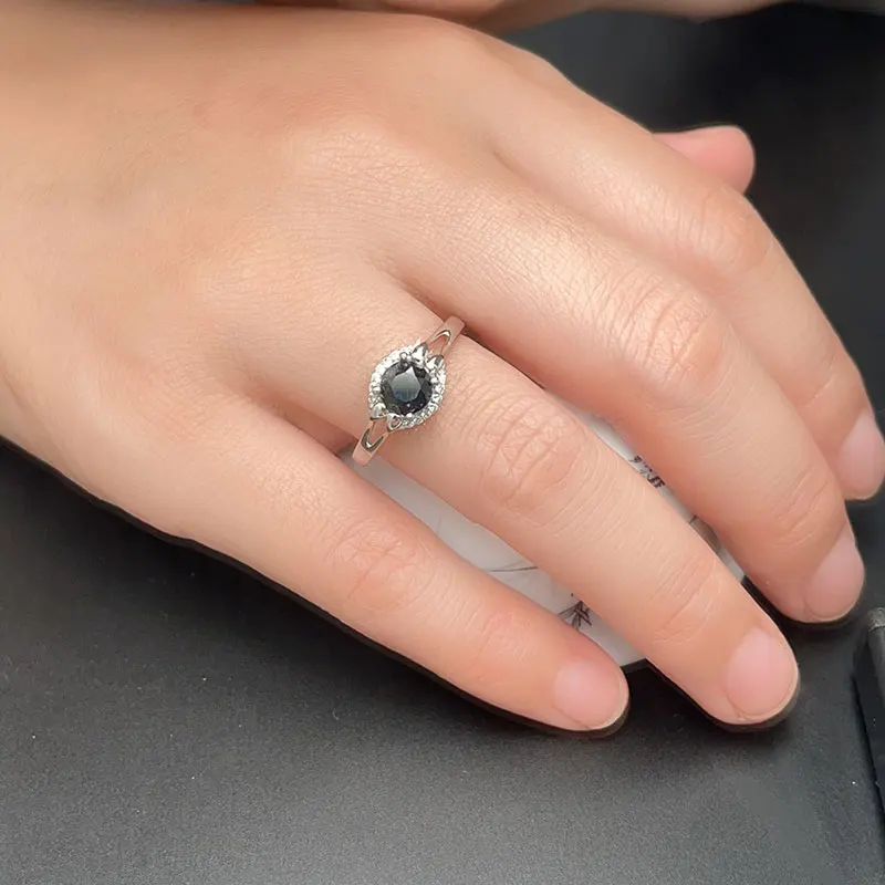 Кольцо с натуральным полуночным синим сапфиром 6 мм 1 карат натуральный сапфир