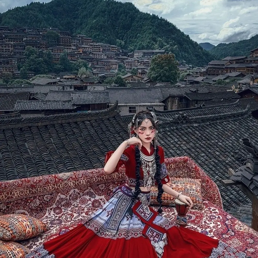 Платье Miao этническое платье этнических меньшинств женское Yunnan Guizhou