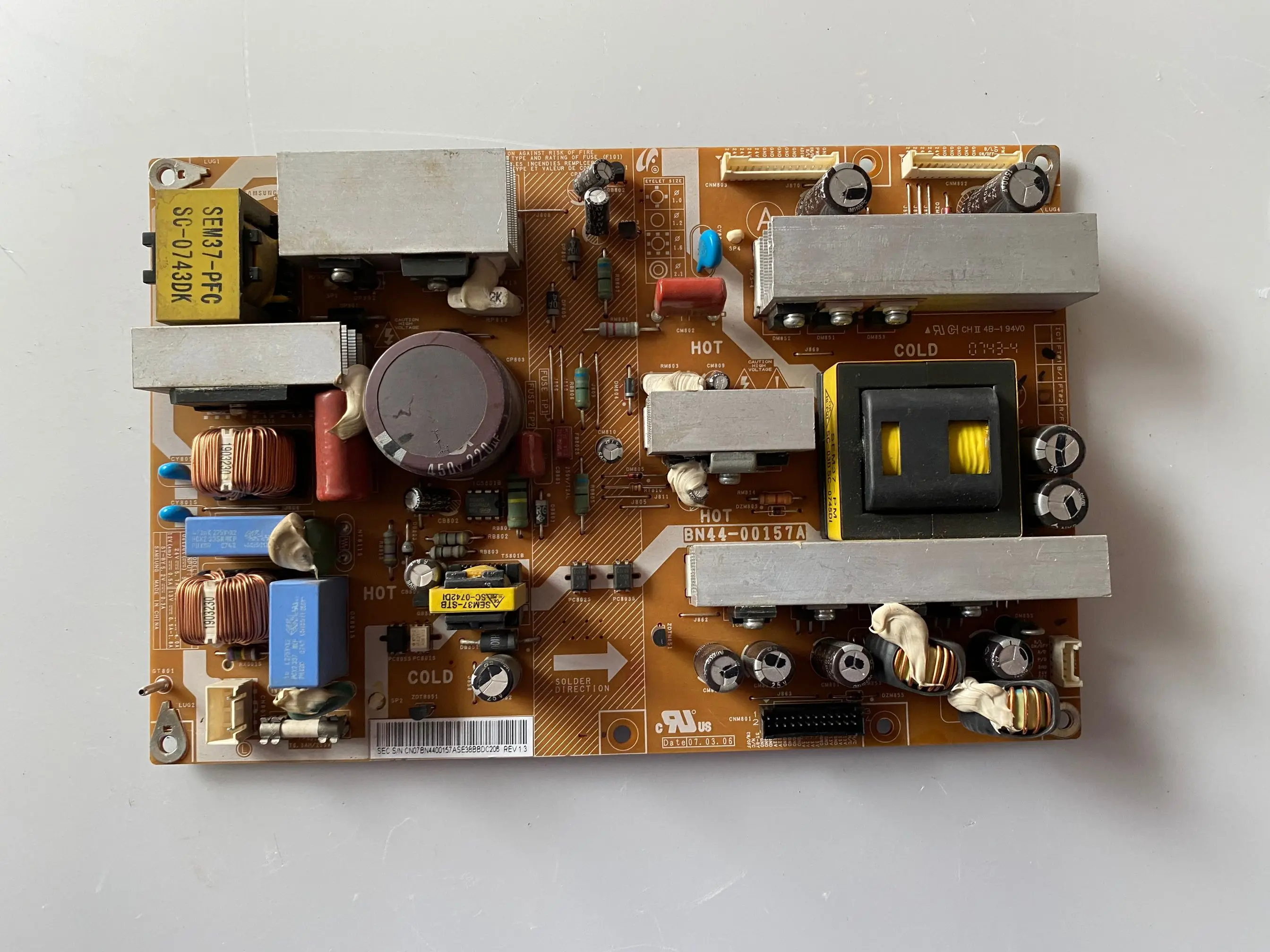 

LA37S81B LA37R81B ЖК-плата питания BN44-00157A PSLF231501A