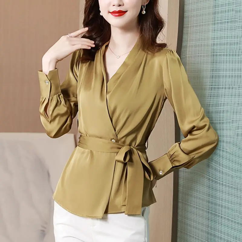 Женская однотонная блузка на пуговицах с длинным рукавом и V-образным вырезом