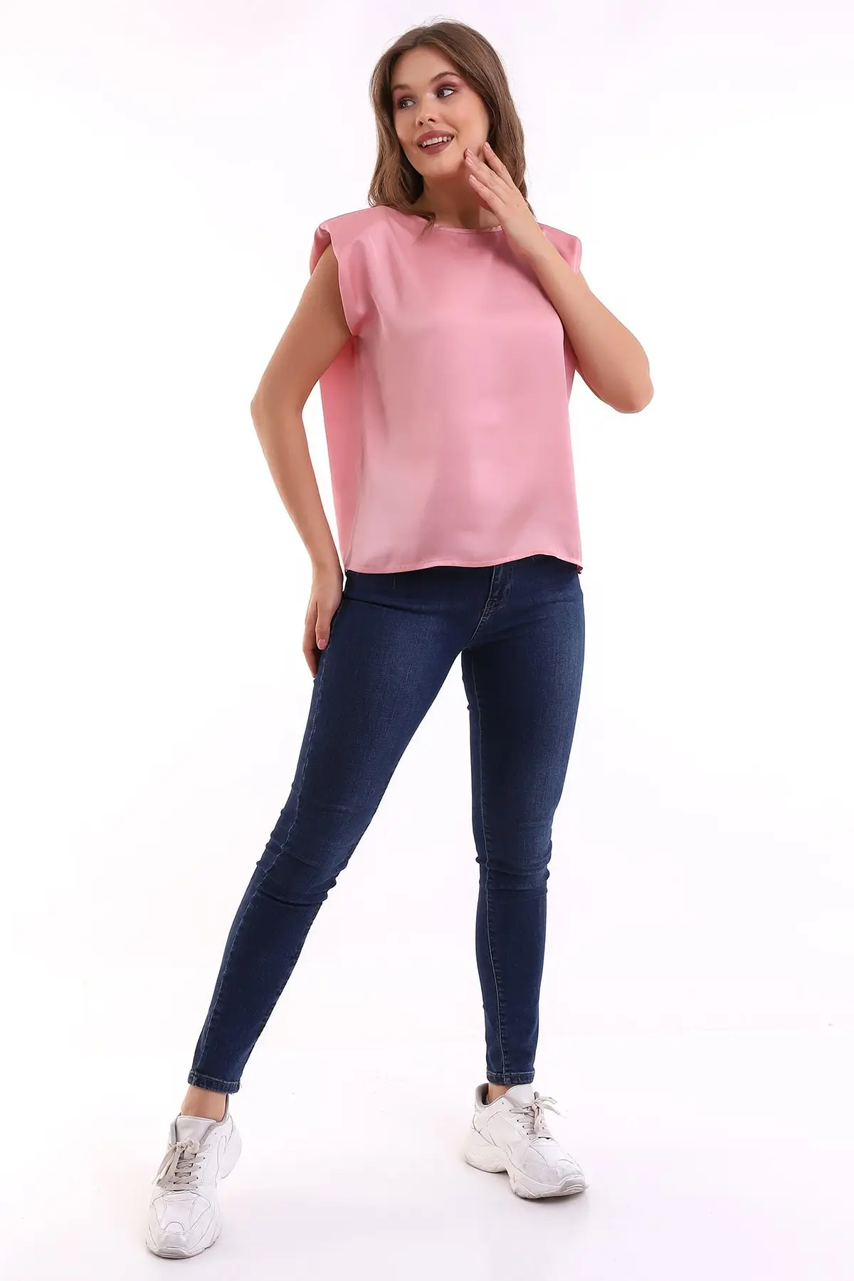 Рисунок 4 - Женская стильная блузка без рукавов