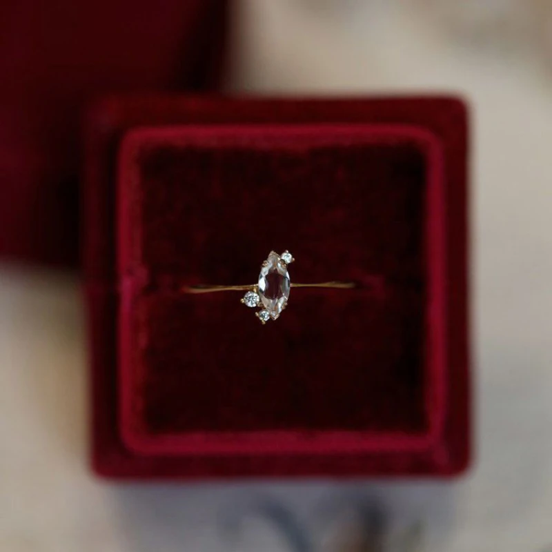 Женское кольцо с бриллиантами роскошное изысканное обручальное Ювелирное