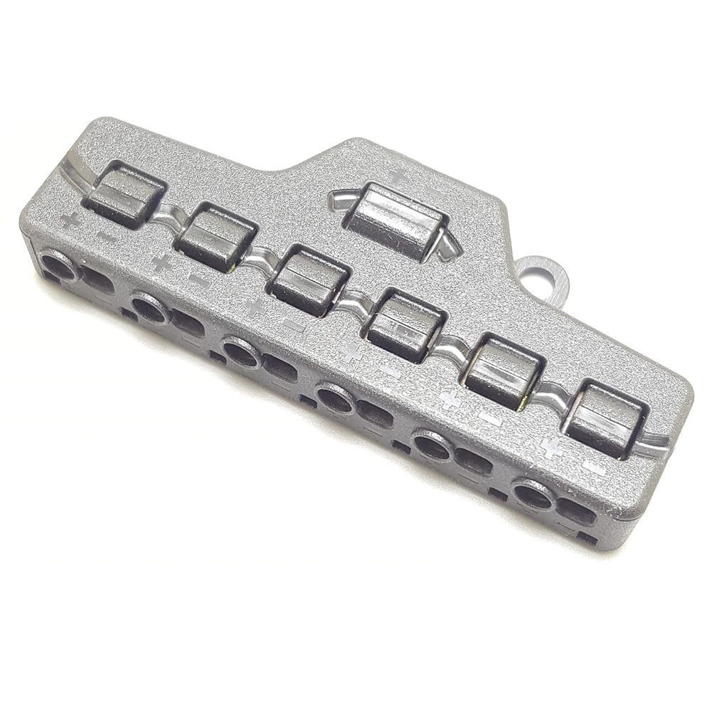 

Practical Push-In Terminal Block Safe Distribution Plug-In of Led Lighting Pressing The Splitter Children Toy