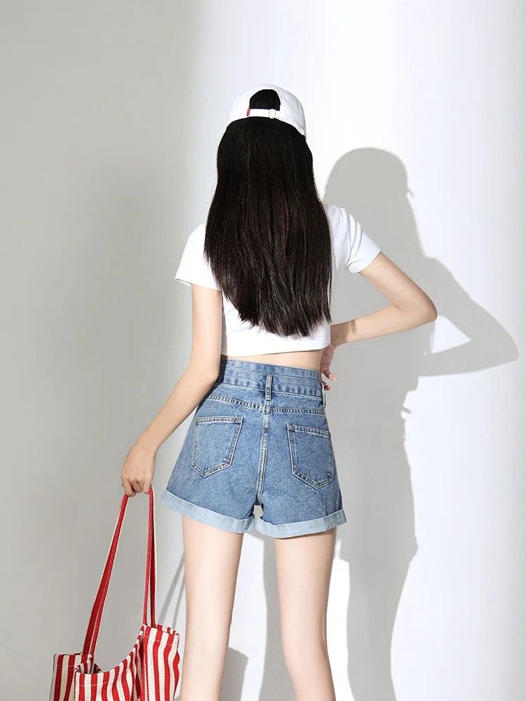 New Spring Summer Women Loose Fit Button Blue Denim Shorts Streetwear Female Retro Jeans Shorts Bottoms