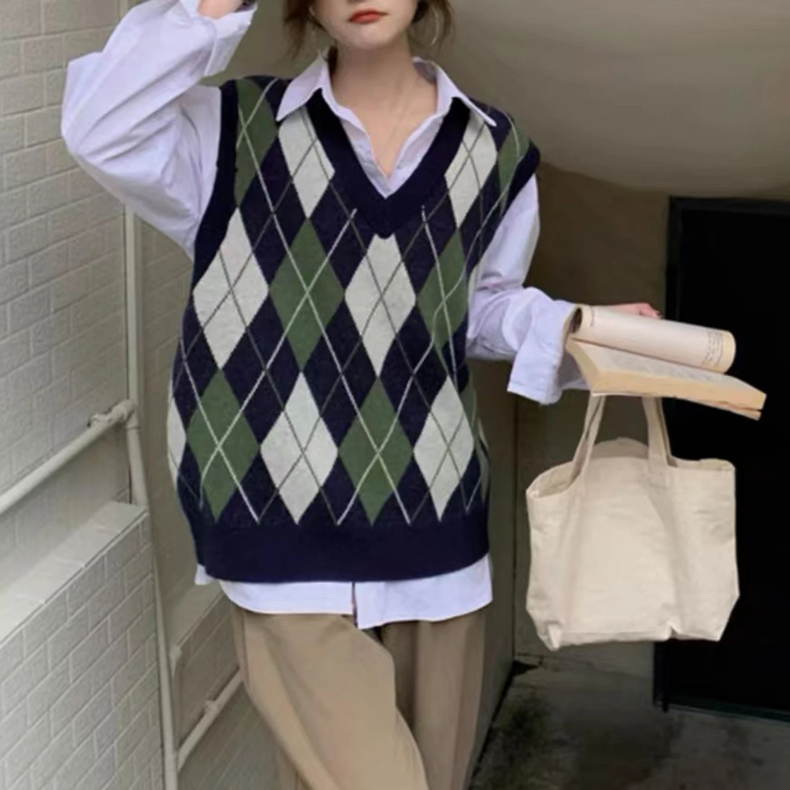 

Women Knitted Top Sweater Plaid Pattern 2023 Ladies Cami Vest Tops Casual Crochet Blouse V Neck Sleeveless Classic Pullovers