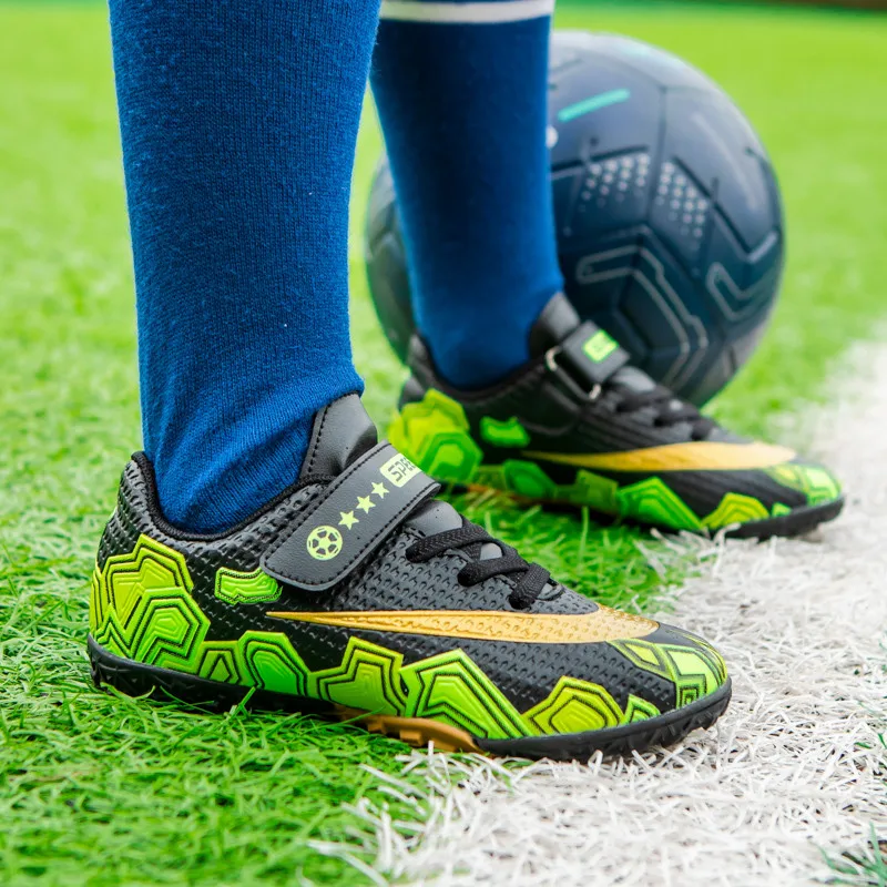 Men Kids Soccer Shoes Turf Football Boots Children Soccer Cleats Light Non-slip Indoor Football Shoes Boy Trainling Sneakers