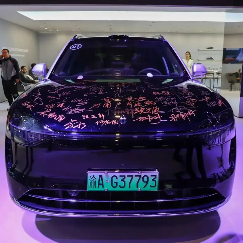 Фото Электромобиль Wenjie M9, 2024, удлиненный автомобиль дальнего действия, 4WD, 630 км, бывшая в употреблении электромобиль, большой электрический внедорожник №5