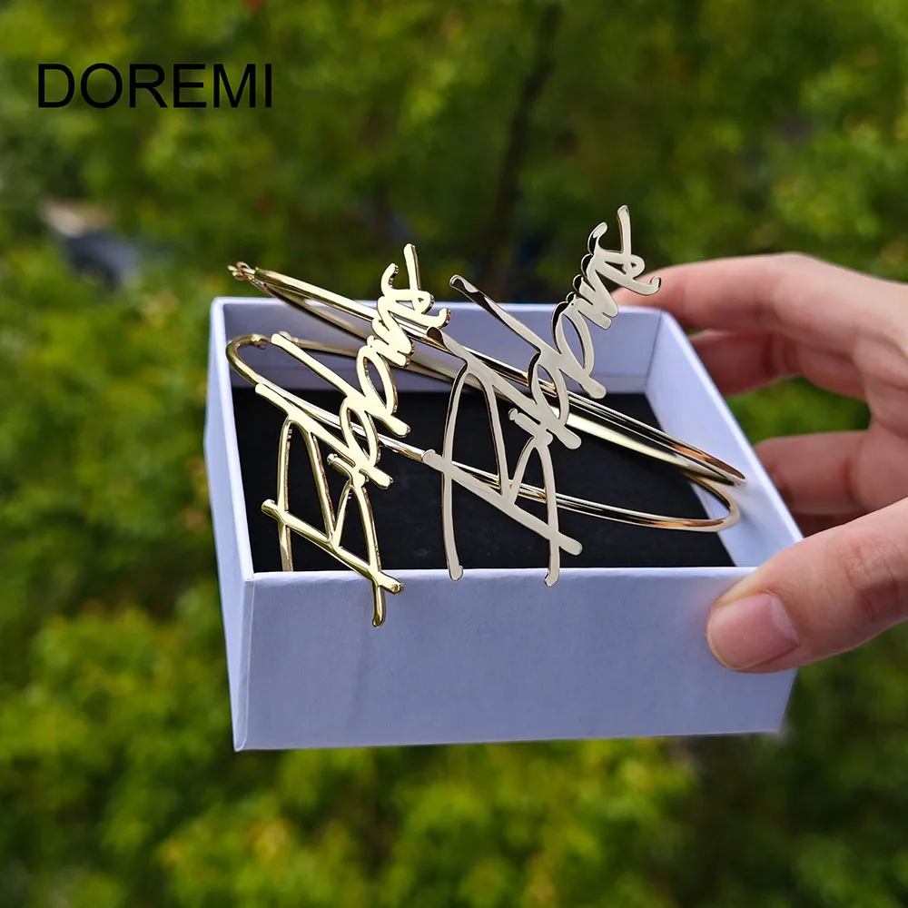 Круглые серьги DOREMI с именем под заказ из нержавеющей стали буквами Прямая