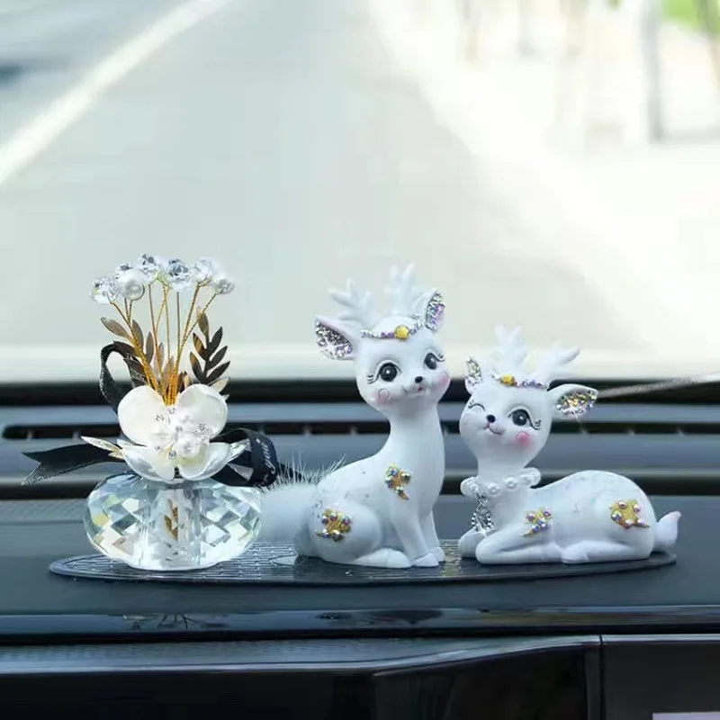 Новинка 2024 онлайн-автомобильные украшения со знаменитостями Bon Voyage олень