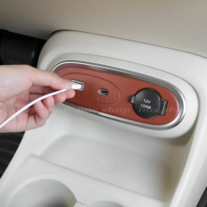 Зарядная панель декоративная наклейка для ORA 03 2023 2024 автомобильная USB-панель