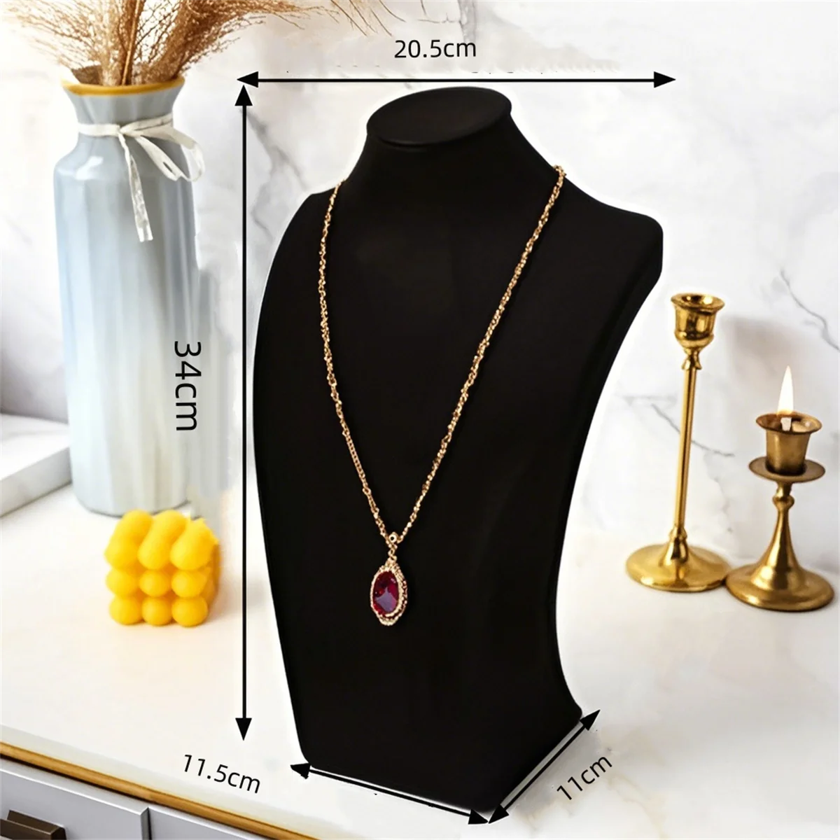 

Бархатная подставка для колье