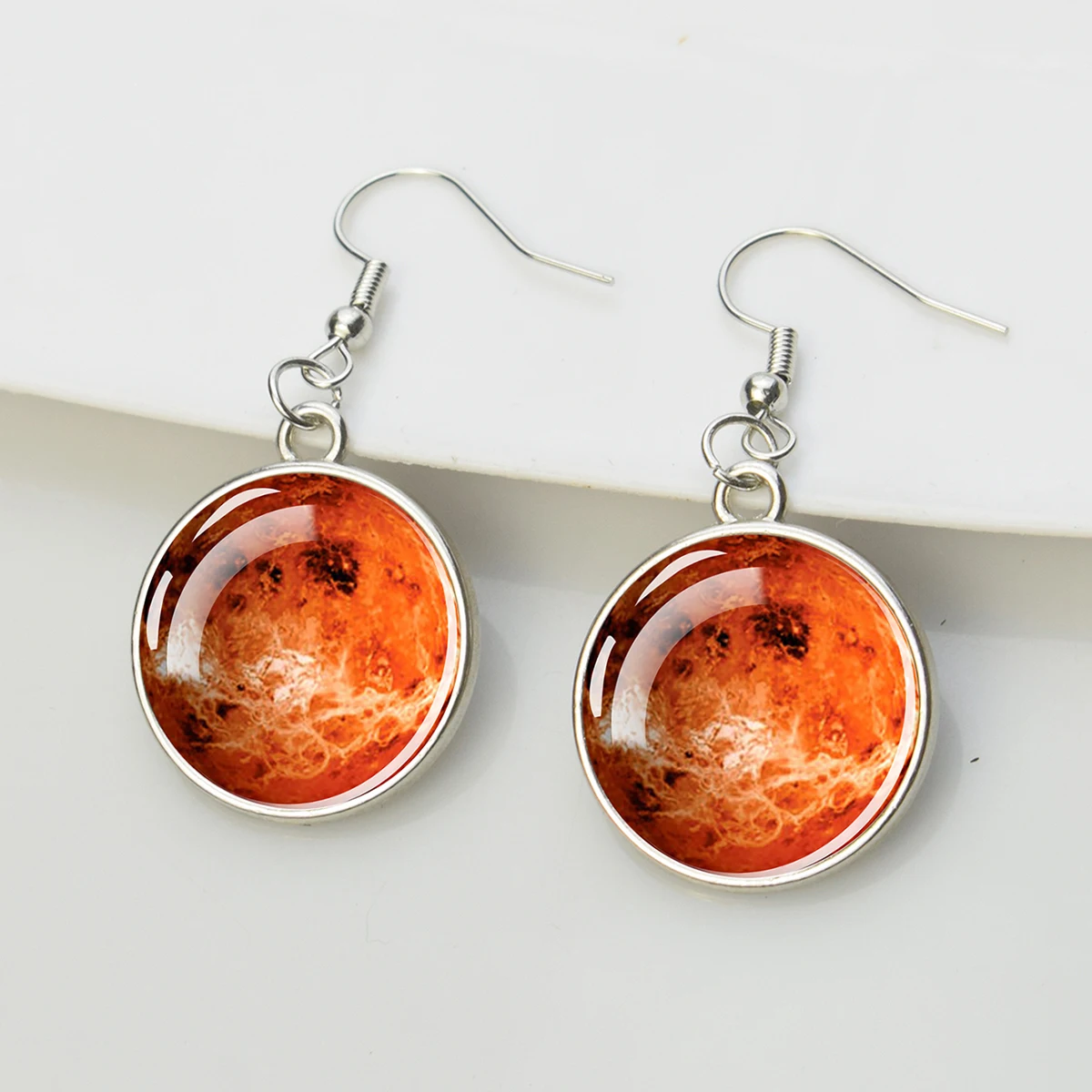 Женские серьги-подвески в виде планеты с солнечной системой