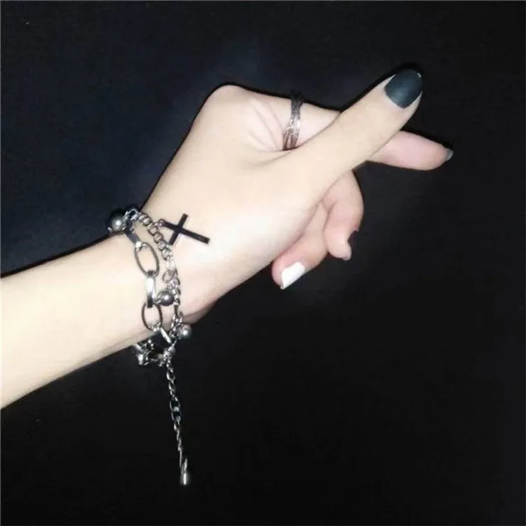 

Instagram Celebrity Hip Hop Double Cross Cold Wind Bell Bracelet Simple Disco Dark Hand Ornaments